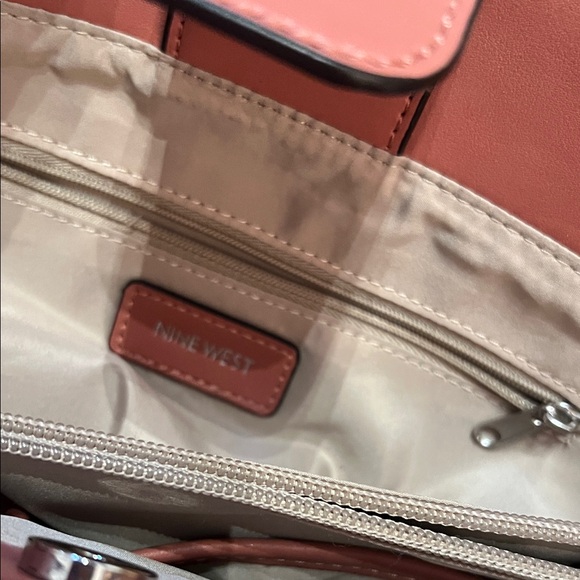 Nine West ~ Pink Satchel/Crossbody handbag in great condition - Picture 7 of 11